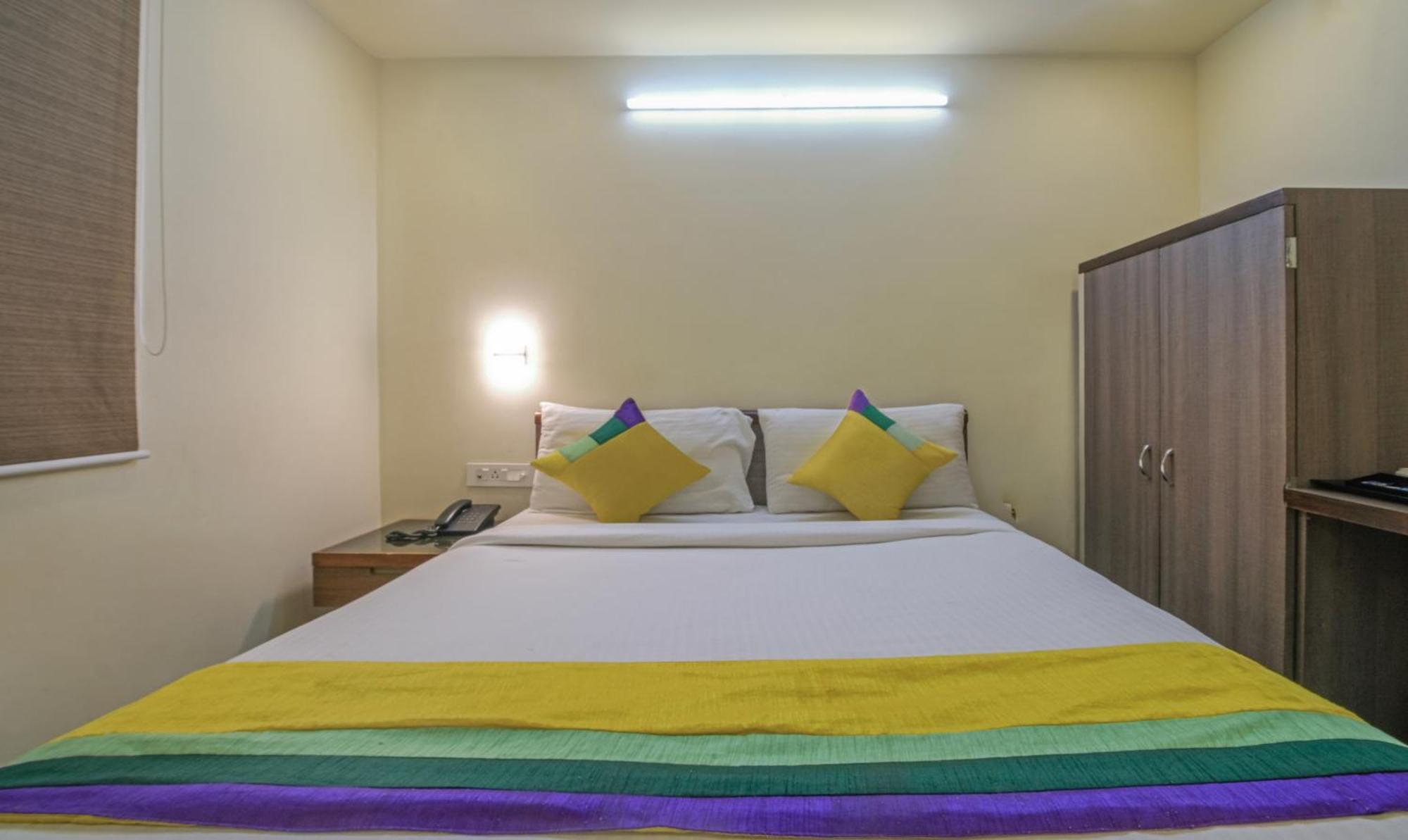 Itsy Hotels N Square Vijayawada Exterior photo