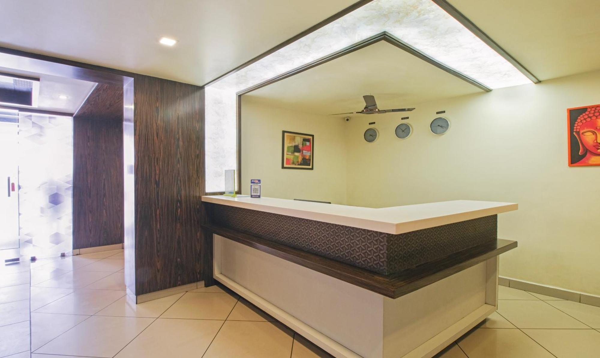 Itsy Hotels N Square Vijayawada Exterior photo